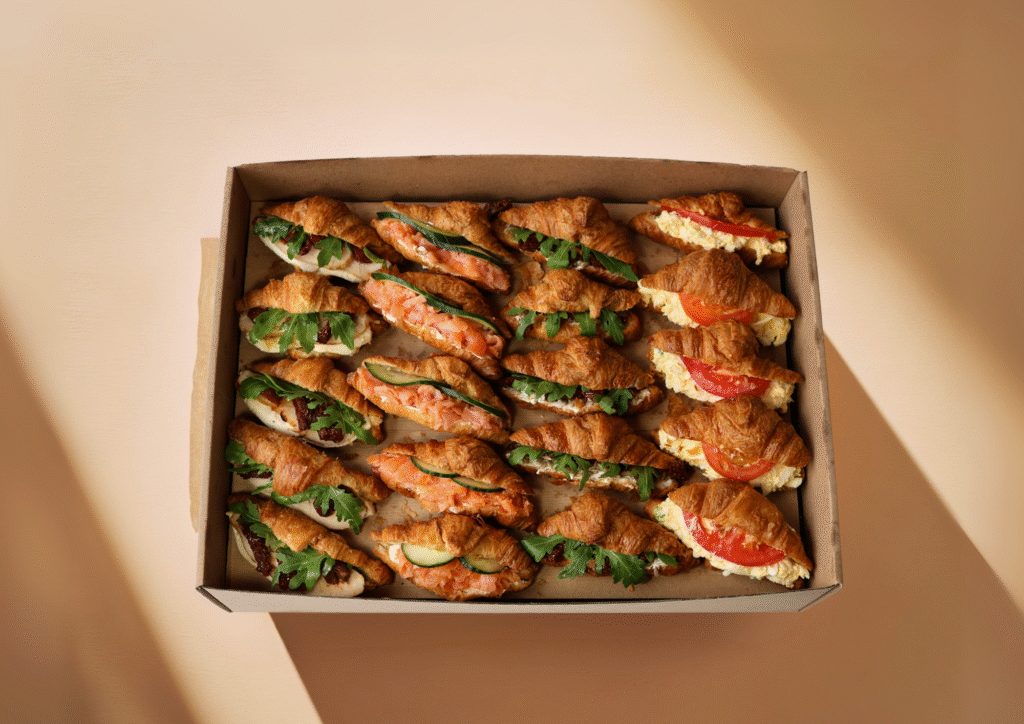 Twój finger food box (mini croissanty)